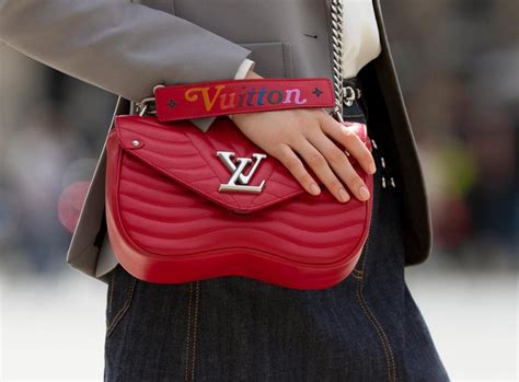 louis vuitton wave bag review